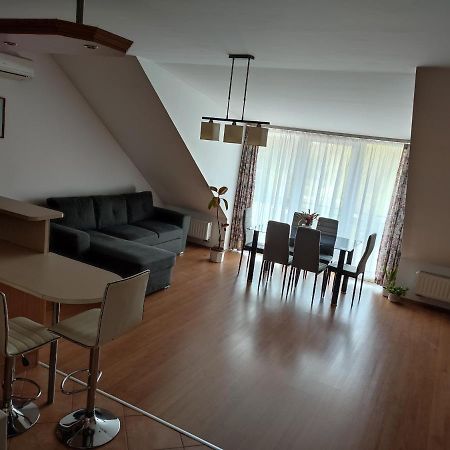Larix Apartman シャールヴァール エクステリア 写真