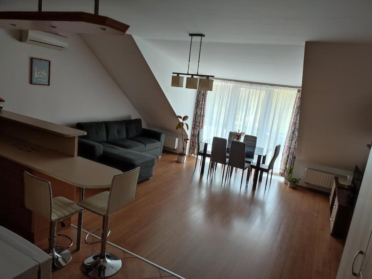 Larix Apartman シャールヴァール エクステリア 写真