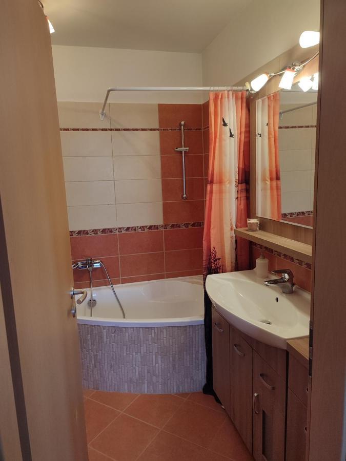 Larix Apartman シャールヴァール エクステリア 写真