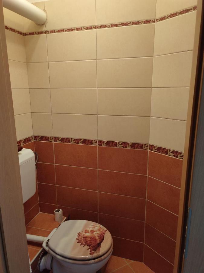 Larix Apartman シャールヴァール エクステリア 写真