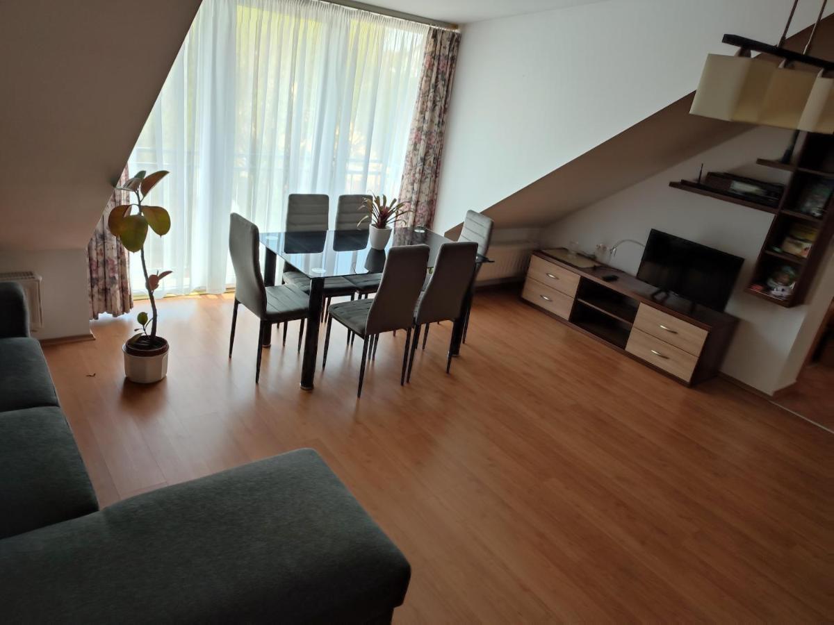 Larix Apartman シャールヴァール エクステリア 写真