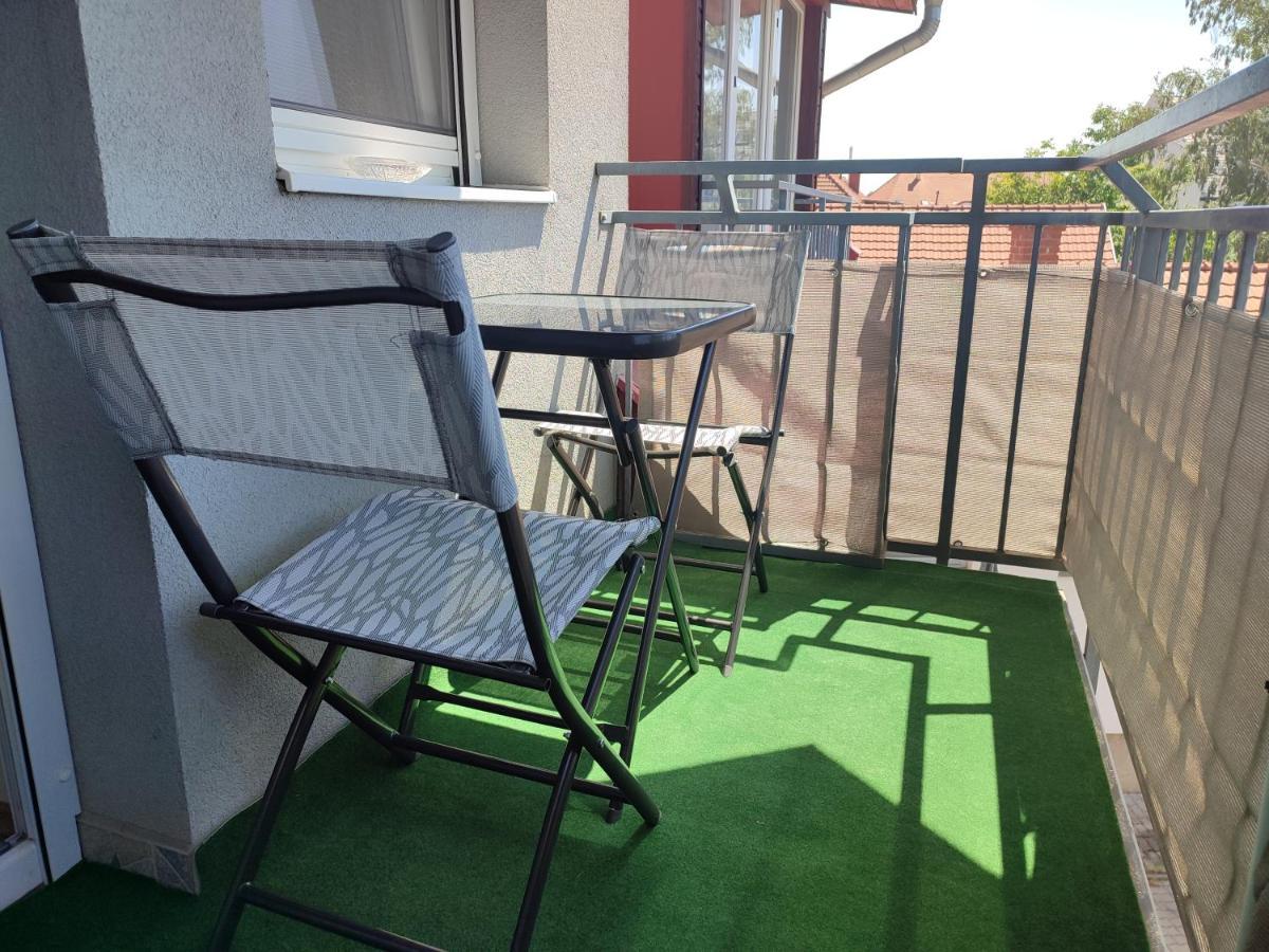 Larix Apartman シャールヴァール エクステリア 写真